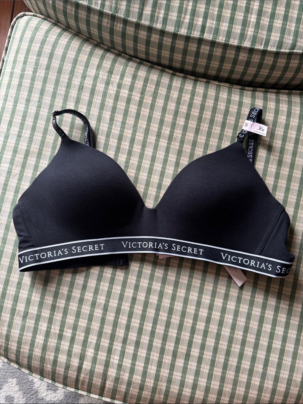 Victoria's Secret 36B Wireless T-Shirt Bra